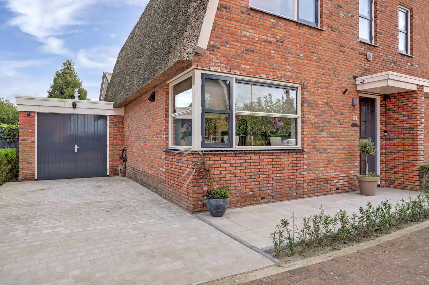 Foto 4 van Pinksterbloem erf 16