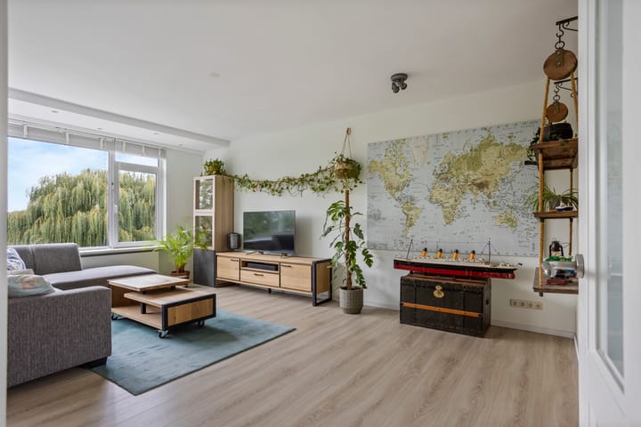 Appartement te koop: Schubertplantsoen 31, Voorschoten