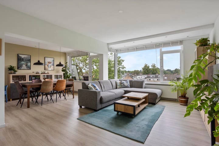 Appartement te koop: Schubertplantsoen 31, Voorschoten