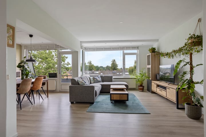 Appartement te koop: Schubertplantsoen 31, Voorschoten