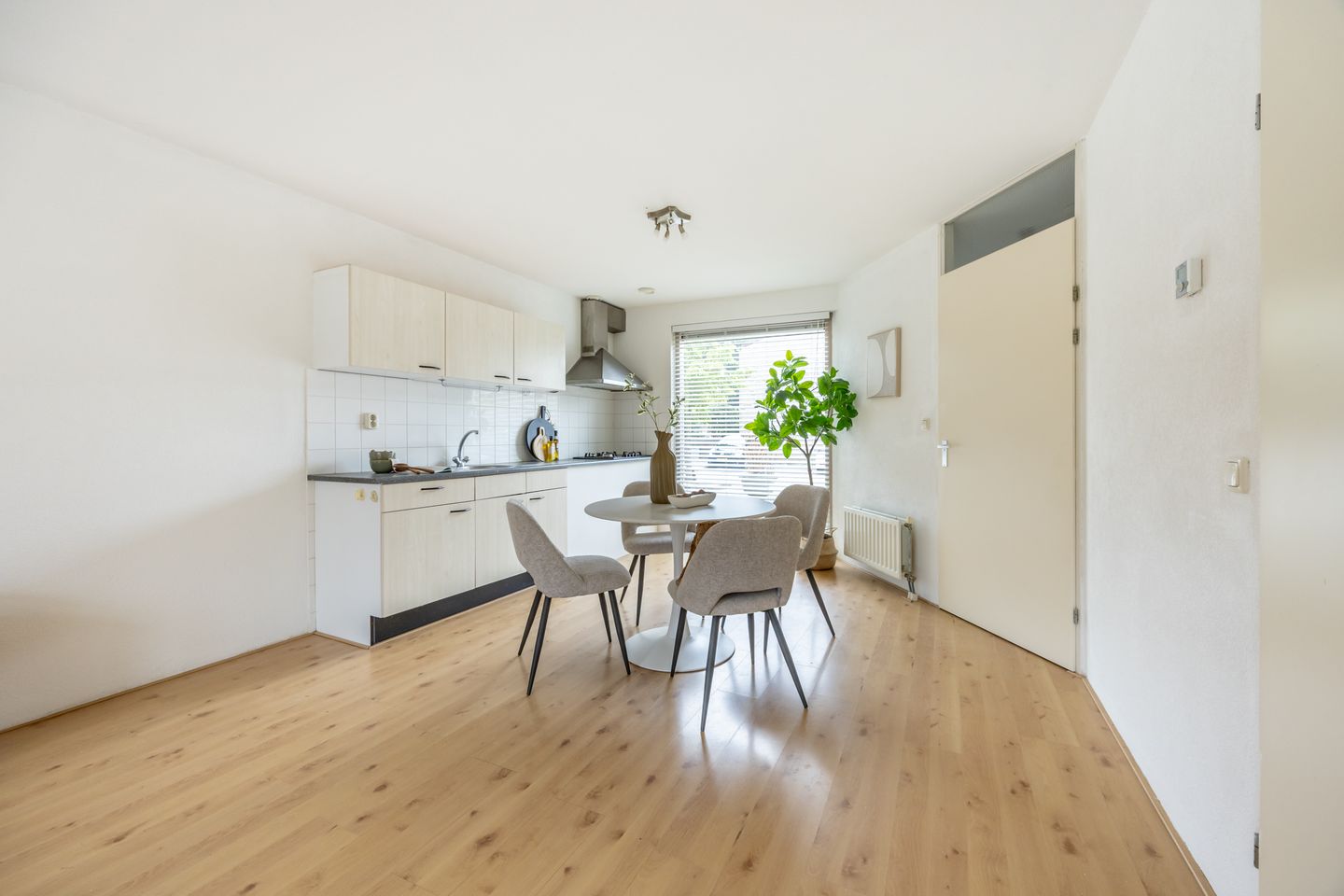 Photo 10 of J. Paxtonstraat 24