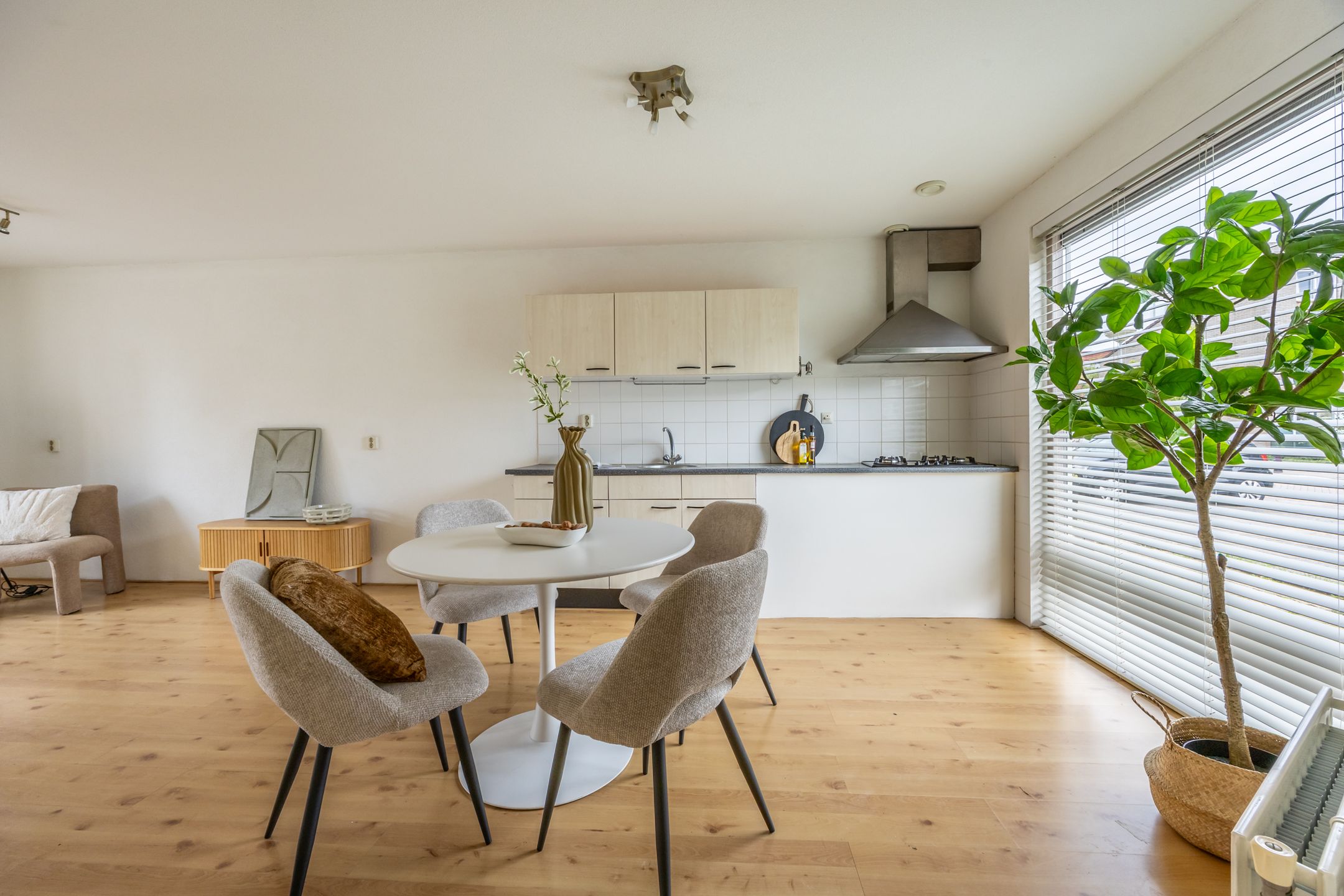 Photo 12 of J. Paxtonstraat 24