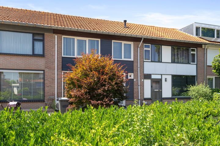 Tussenwoning te koop: Seinehof 18, Veldhoven