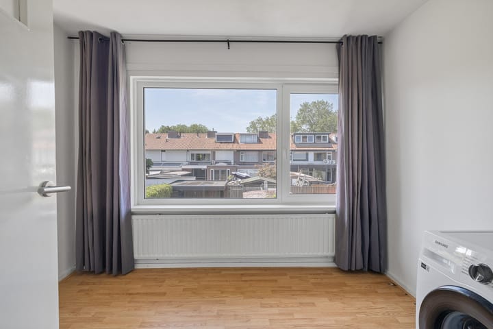 Tussenwoning te koop: Seinehof 18, Veldhoven