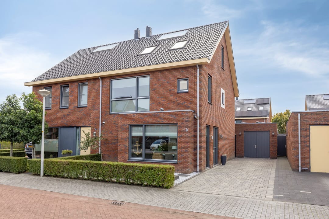 Foto 1 van Renes 125
