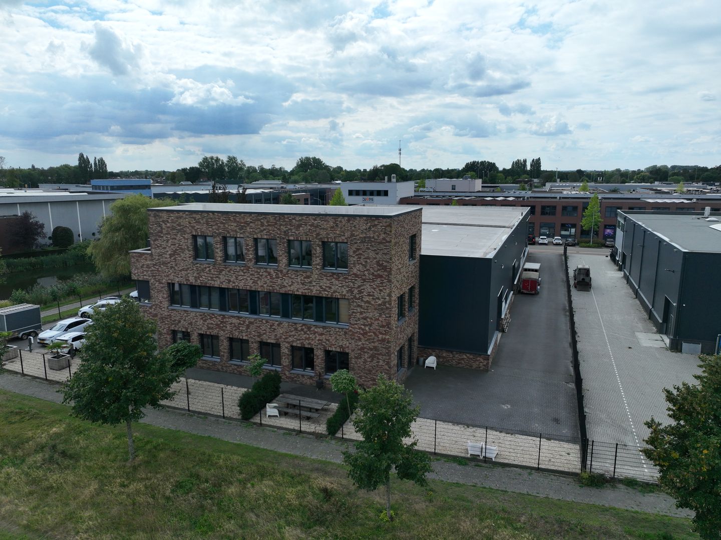 Bekijk foto 1 van Ohmstraat 9-a