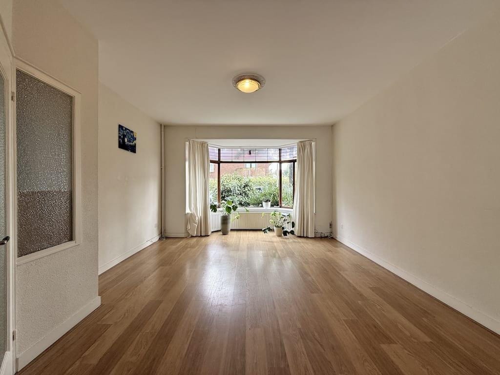 Photo 2 of Van der Veerelaan 45