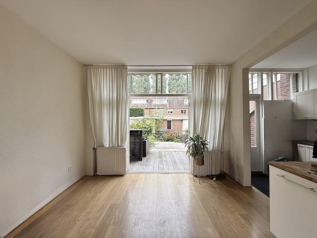 Photo 3 of Van der Veerelaan 45