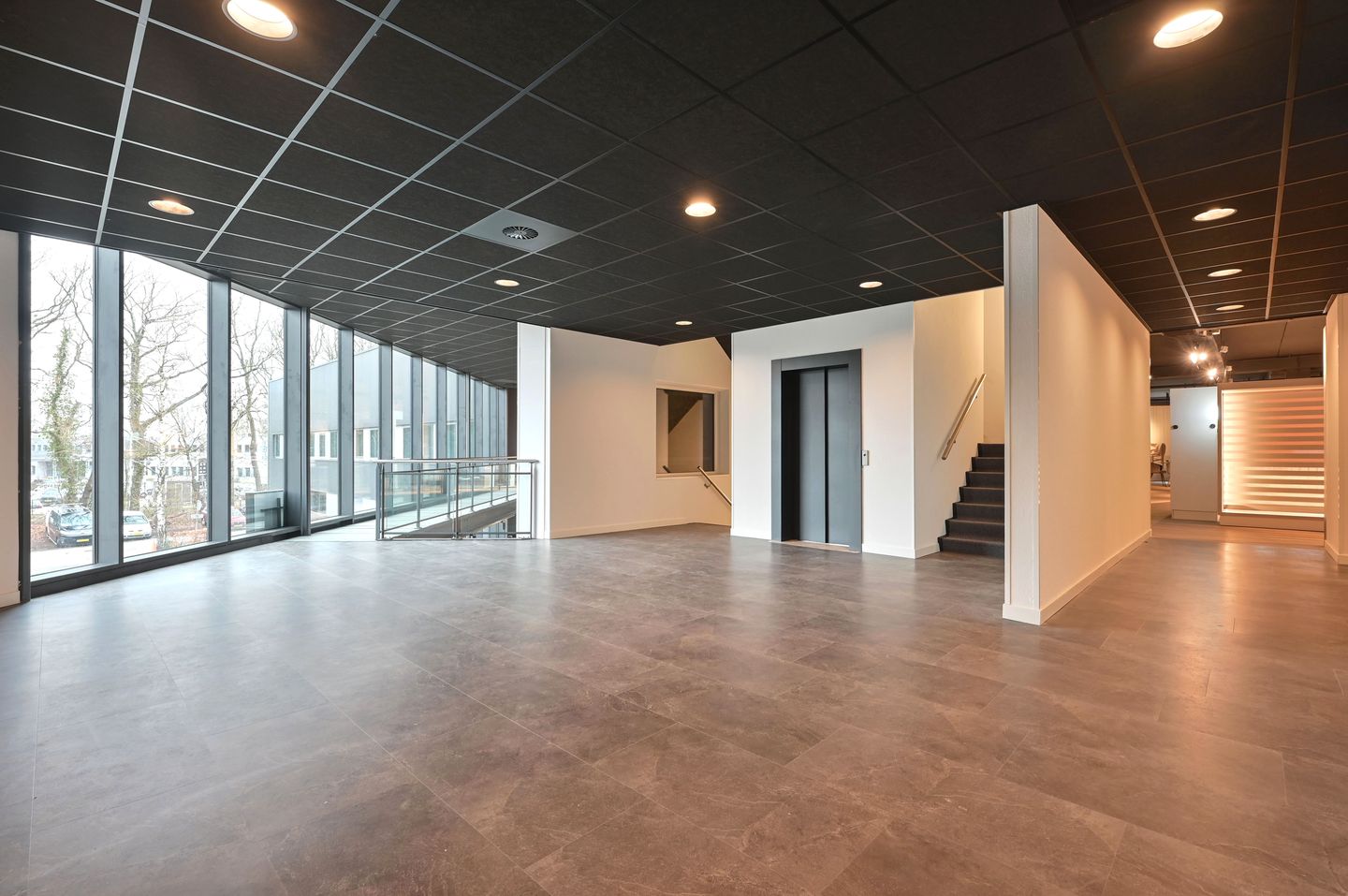 Bekijk foto 4 van Oscar Romerolaan 5