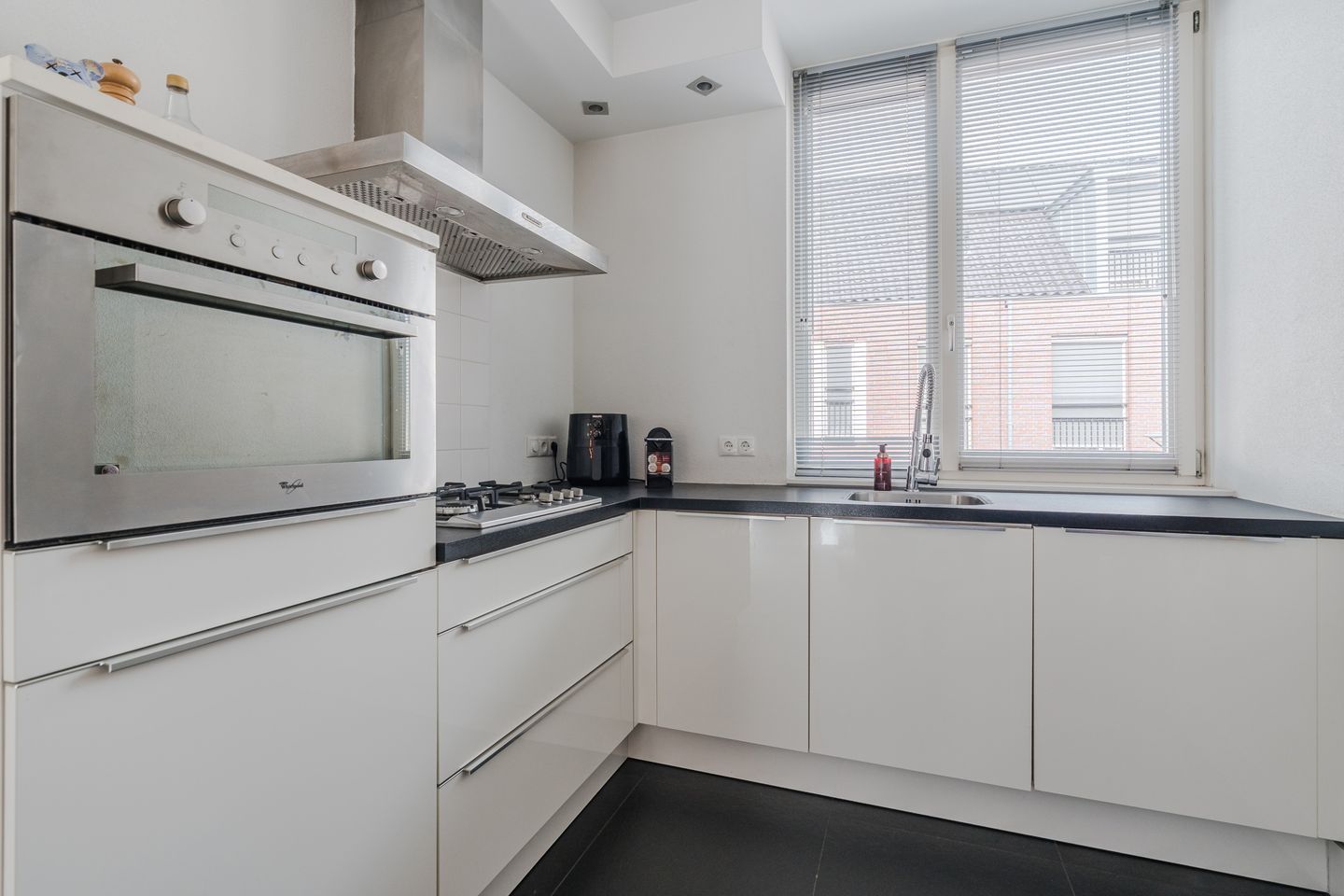 Photo 19 of De Jonghstraat 13