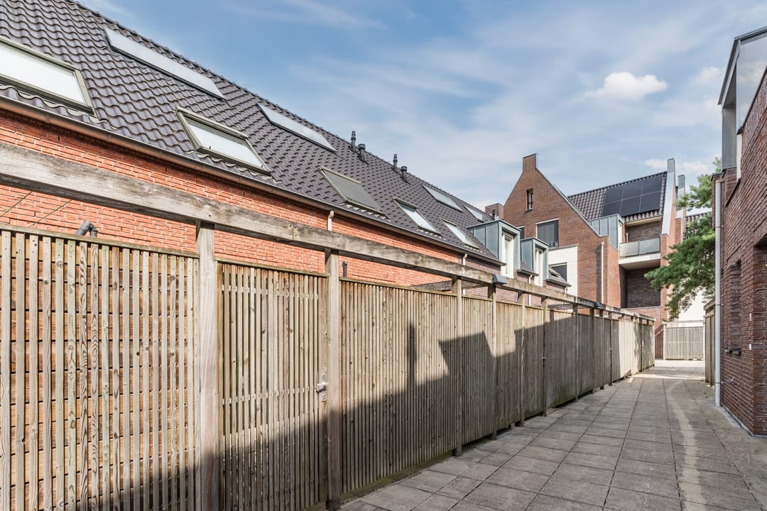 Photo 37 of De Jonghstraat 13