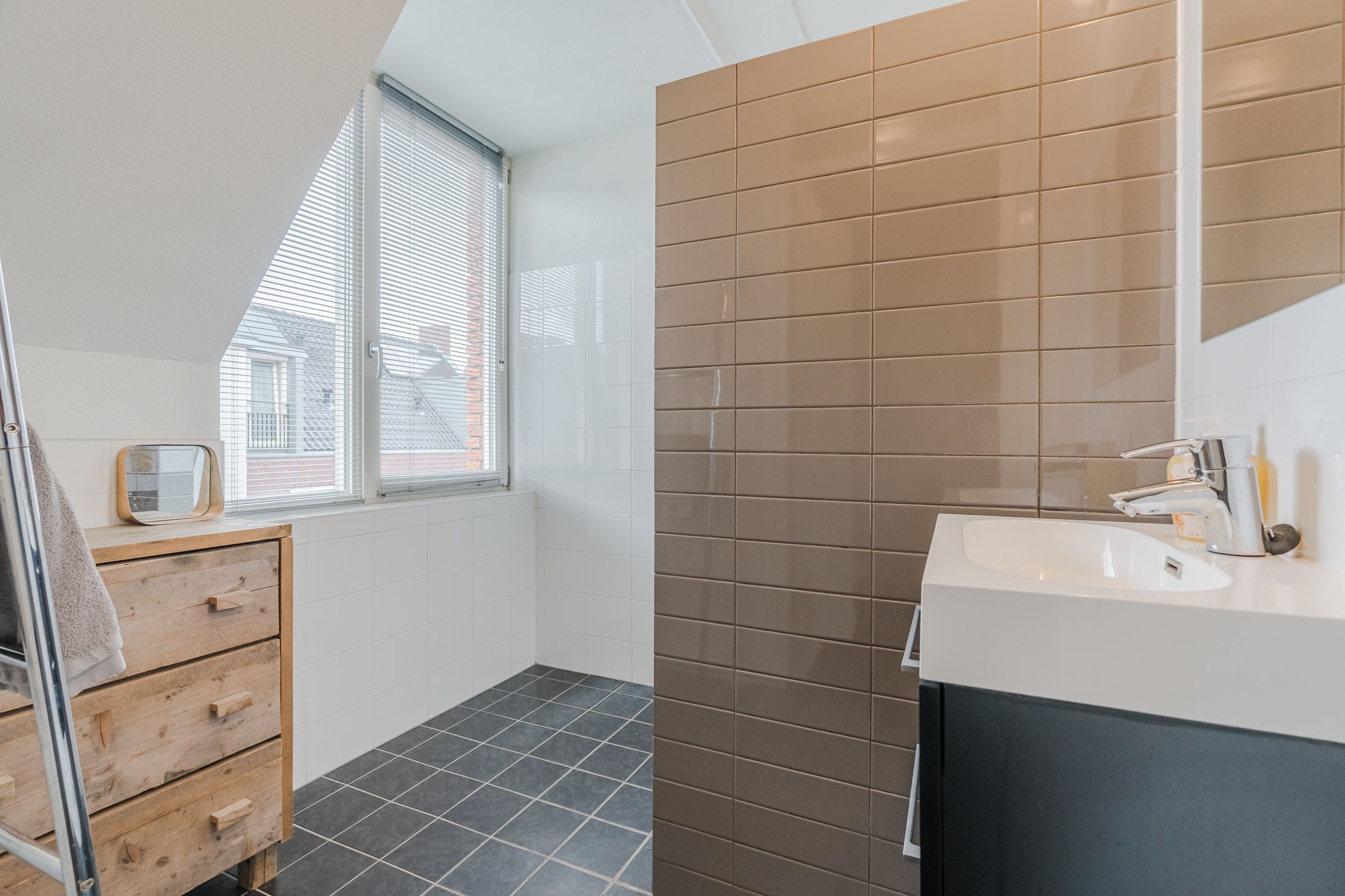 Photo 27 of De Jonghstraat 13