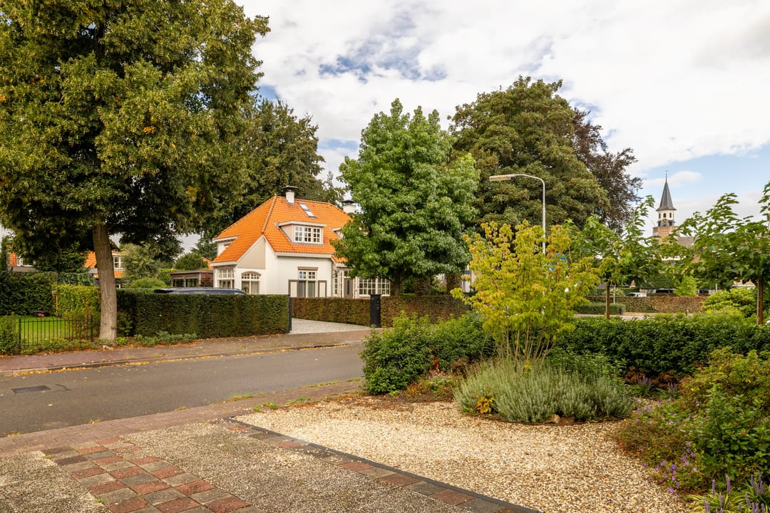 Photo 38 of Spoorlaan 25