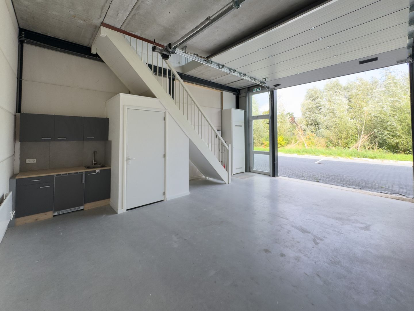 View photo 2 of Dirk Verheulweg 2-A6