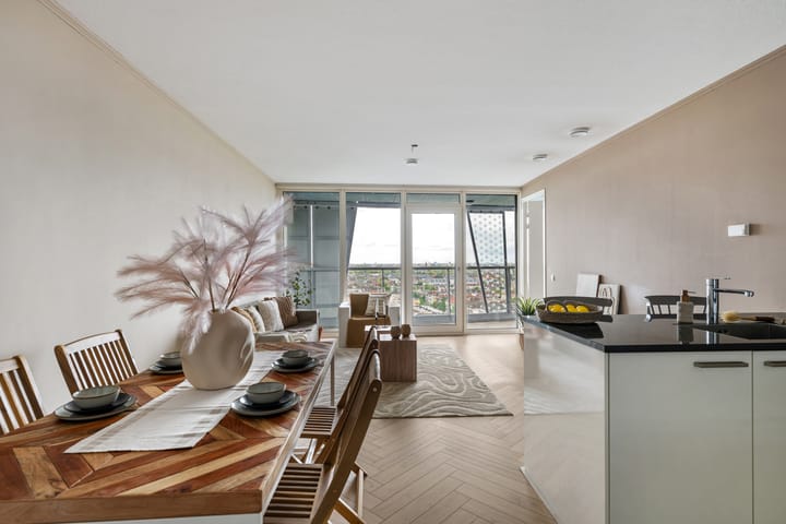 Appartement te koop: Kruisplein 854, Rotterdam