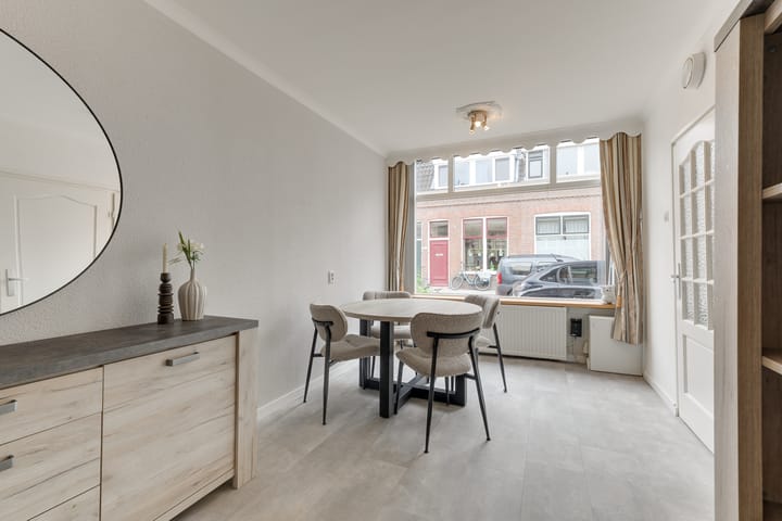 Tussenwoning te koop: Prinsenstraat 58, Leiden