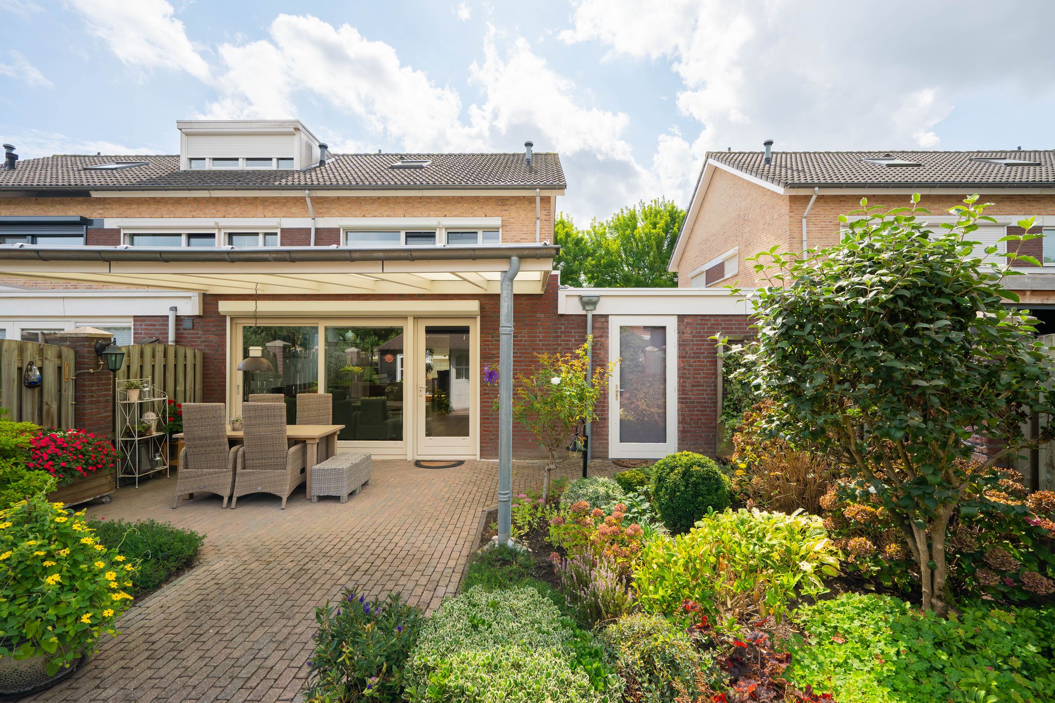 Foto 45 van Rosa Manusstraat 57