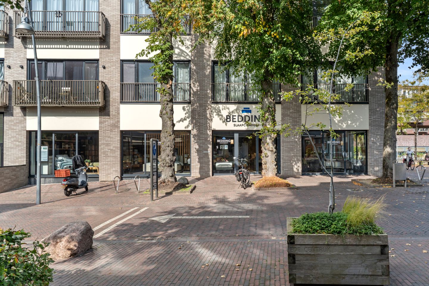 Bekijk foto 2 van Arnhemseweg 5