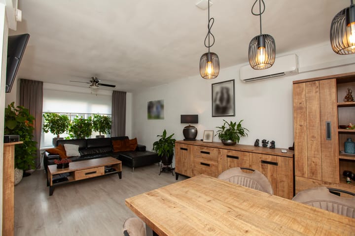 Tussenwoning te koop: Meidoornstraat 40, Winterswijk