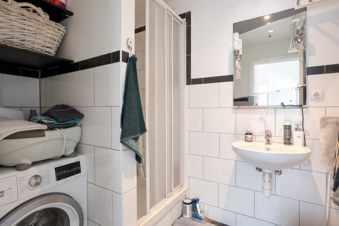 Photo 11 of Hoog Buurlostraat 57