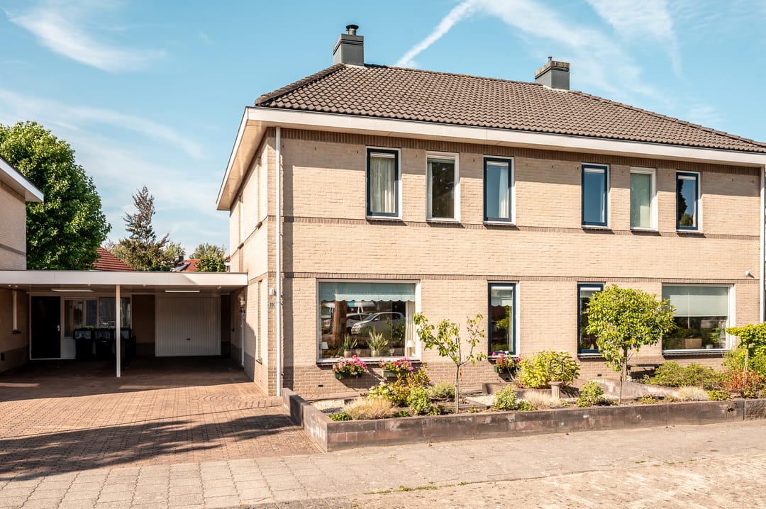Foto 1 van Veldbloemenlaan 20