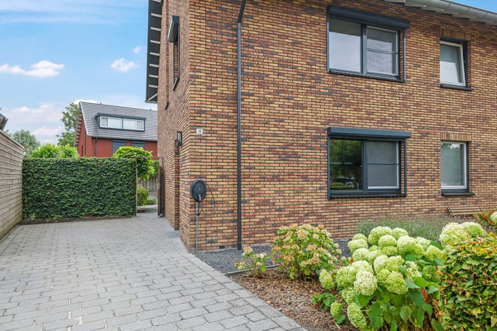 Hoekwoning te koop: Witte Emille 18, Huissen