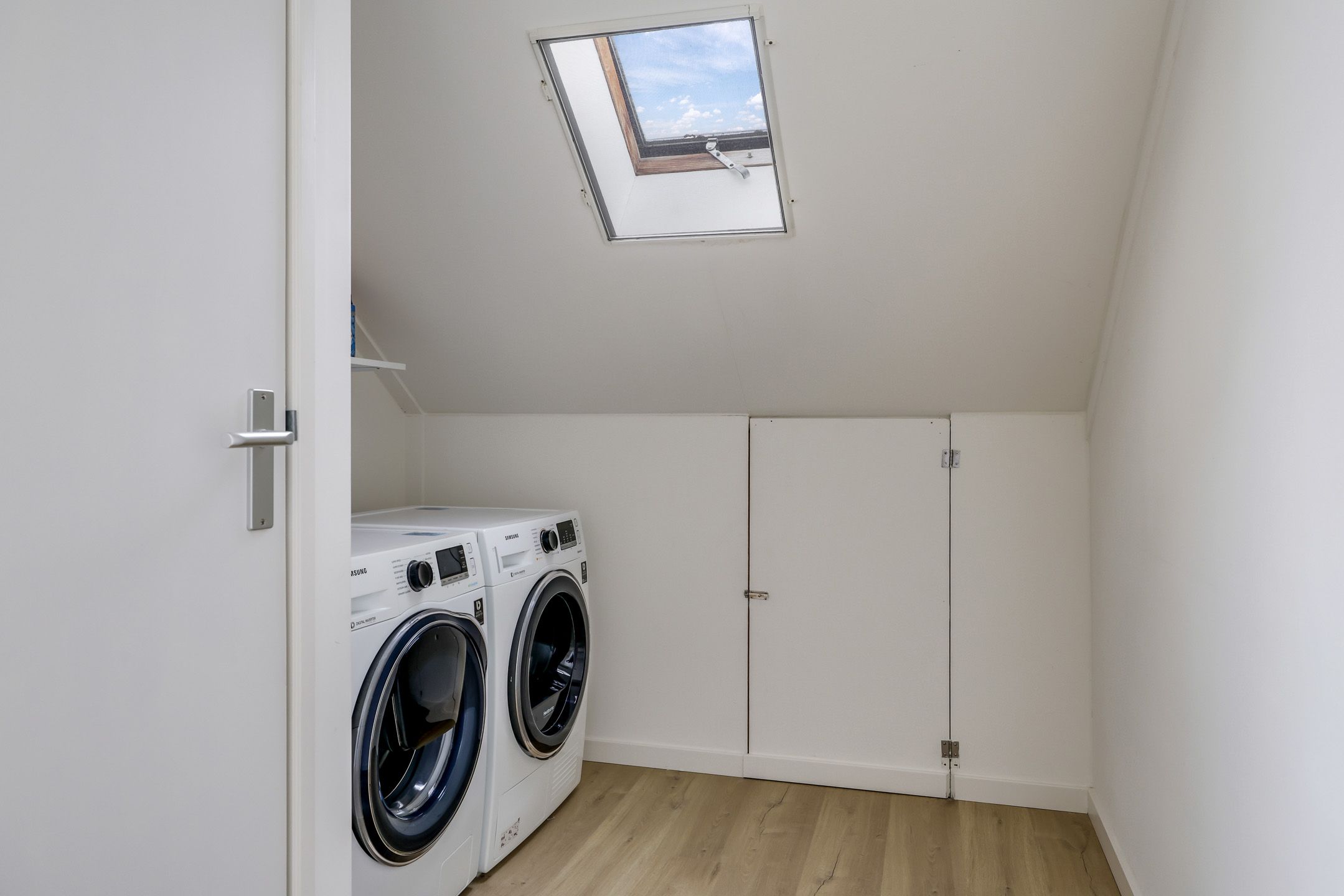 Photo 39 of Witte Emille 18