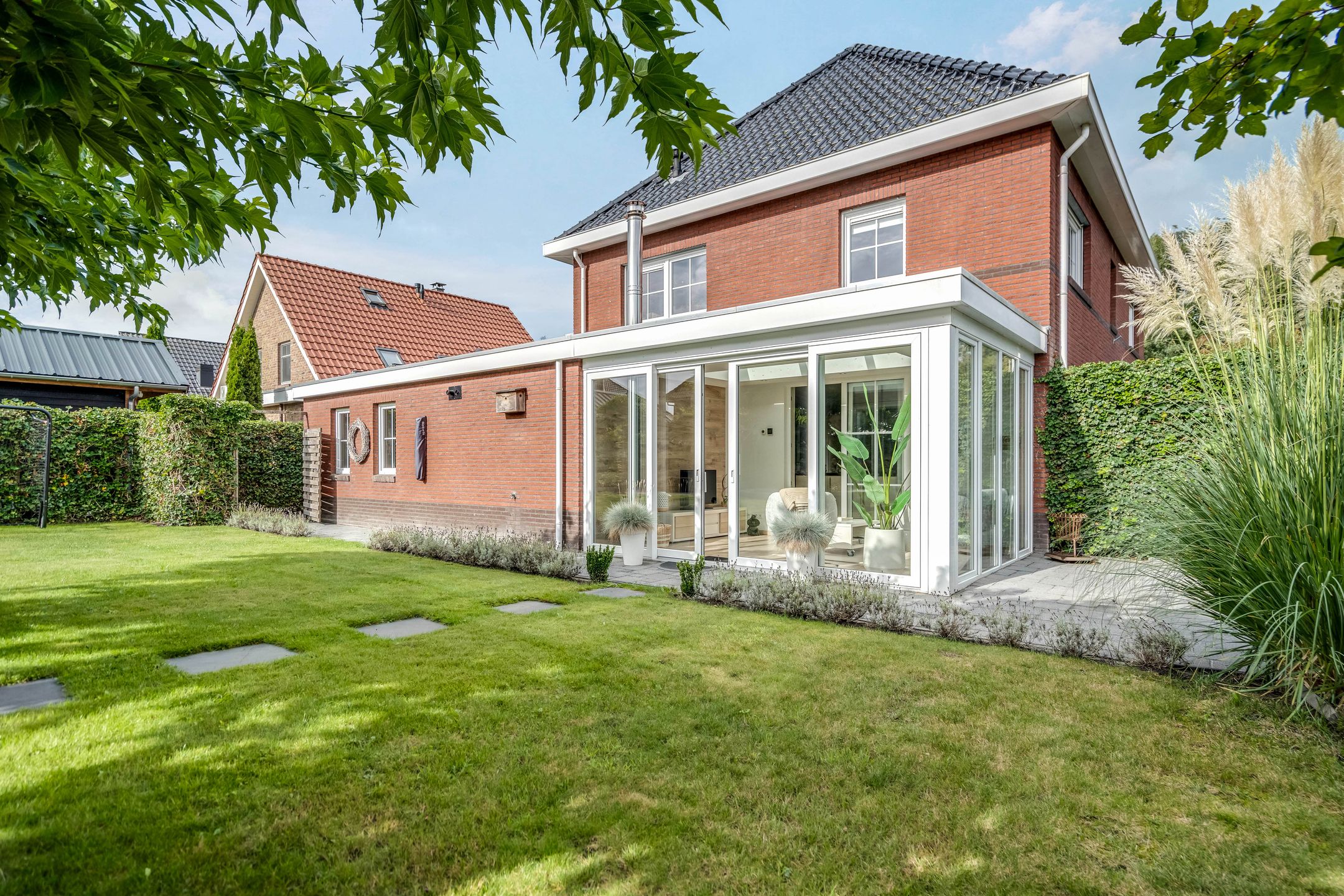 Foto 48 van Nicolaas Emmenstraat 1