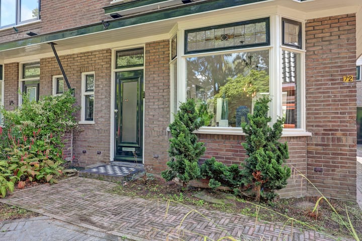 Twee-onder-één-kap te koop: Burgemeester van der Feltzweg 72, Twello