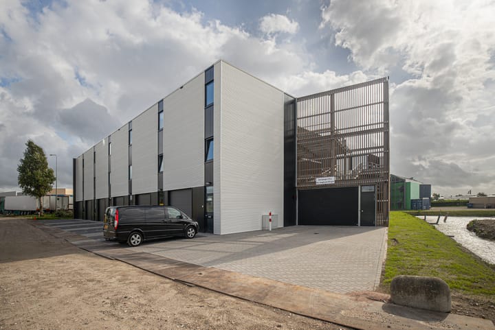 Vlotlaan 533-H, Monster