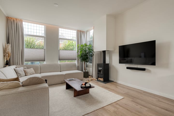 Twee-onder-één-kap te koop: Emmastraat 3, Meppel
