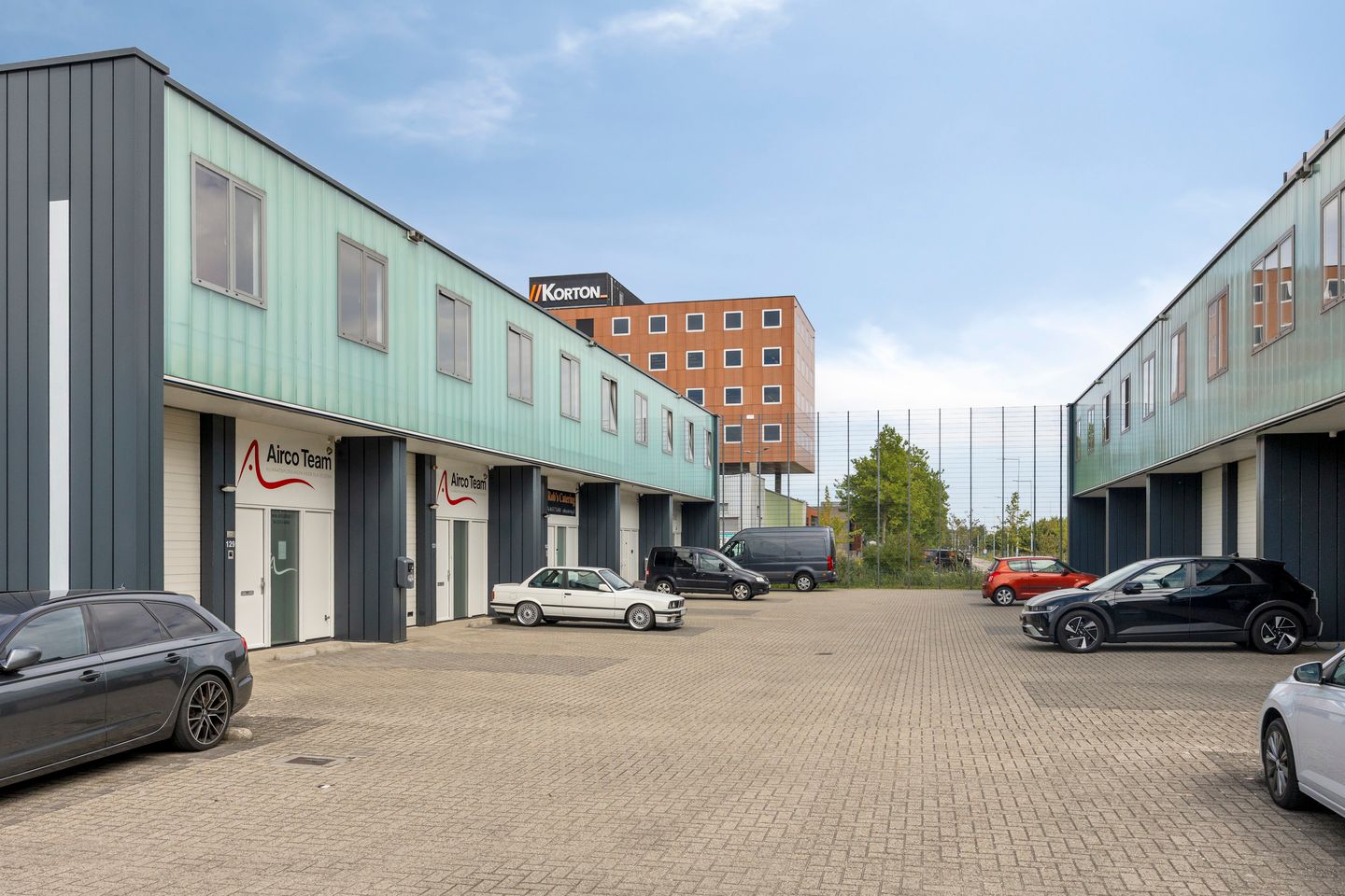 Bekijk foto 2 van Pesetaweg 129