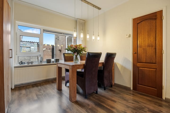 Tussenwoning te koop: Rooseveltstraat 32, Huissen