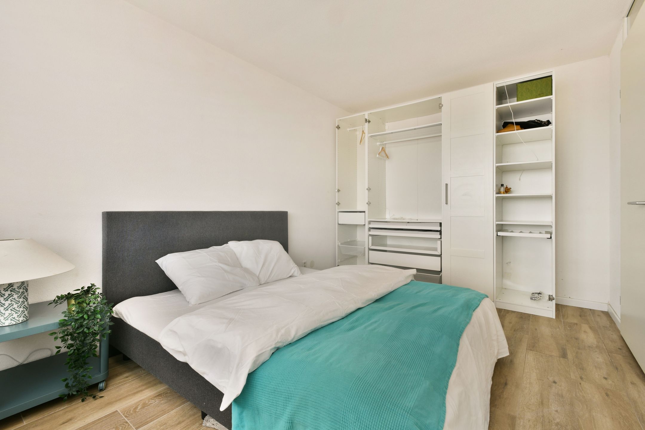 Photo 15 of Vurehout 353