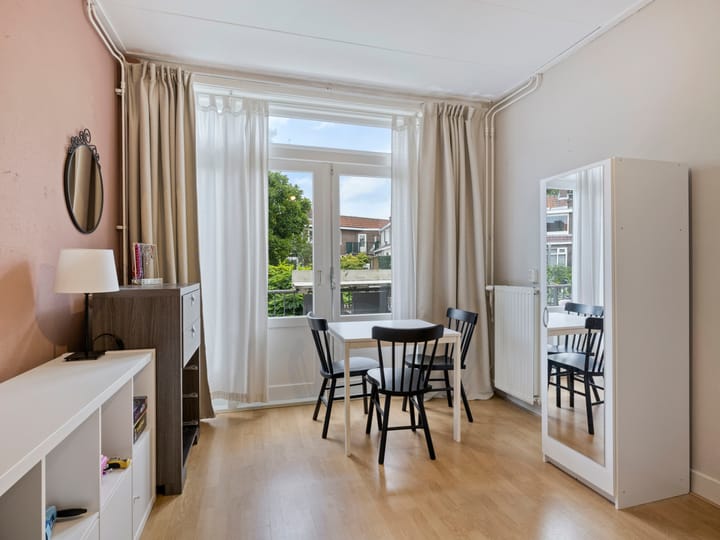 Photo 3 of Leliestraat 27-BS