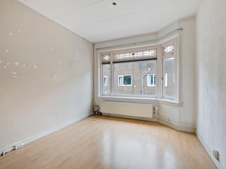 Photo 5 of Leliestraat 27-BS