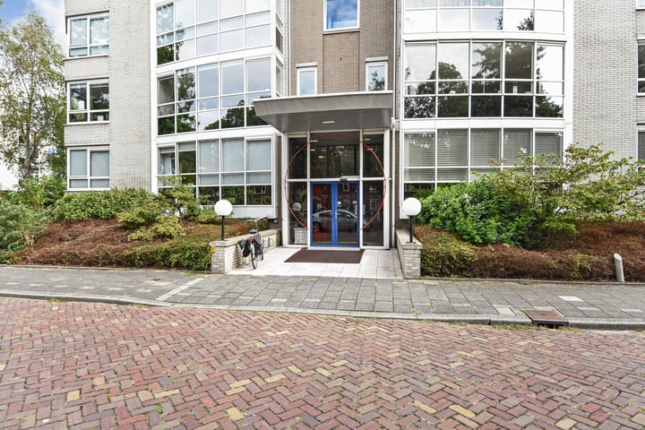 Appartement te koop: Badhuislaan 21, Voorburg