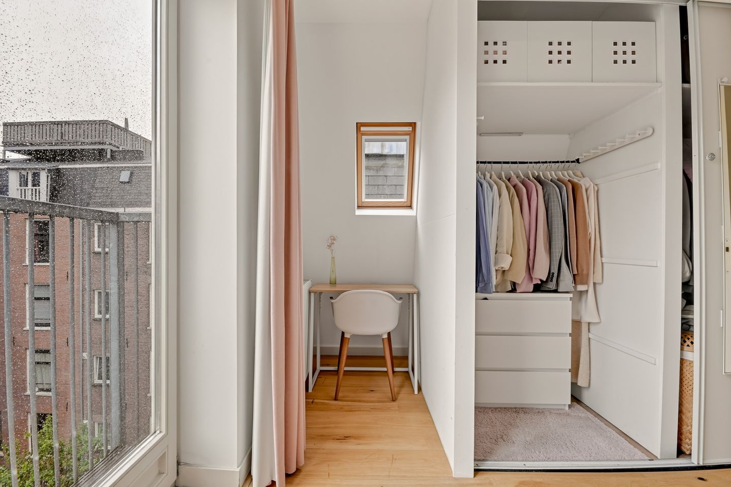 Photo 19 of Jacob van Lennepstraat 15-3