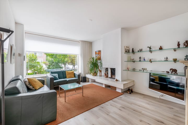 Tussenwoning te koop: Vincent van Goghstraat 17, Lisse