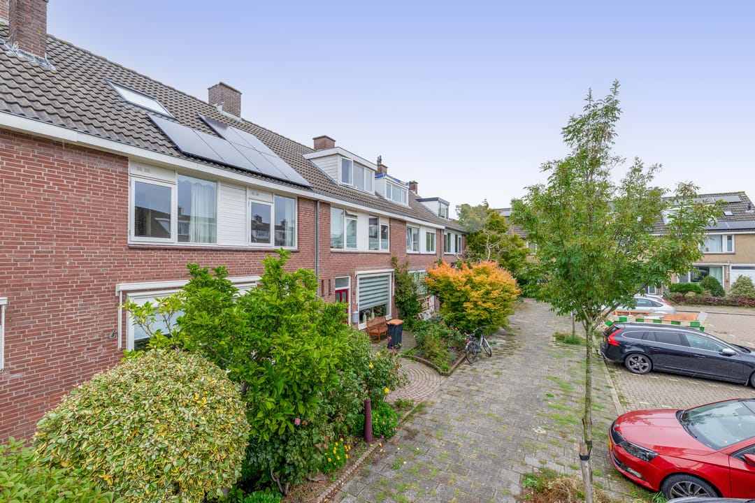 Photo 41 of Vincent van Goghstraat 17