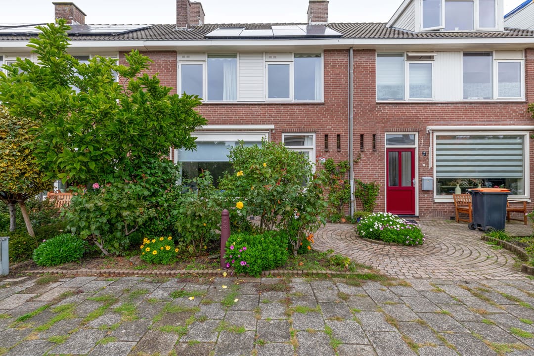 Photo 43 of Vincent van Goghstraat 17