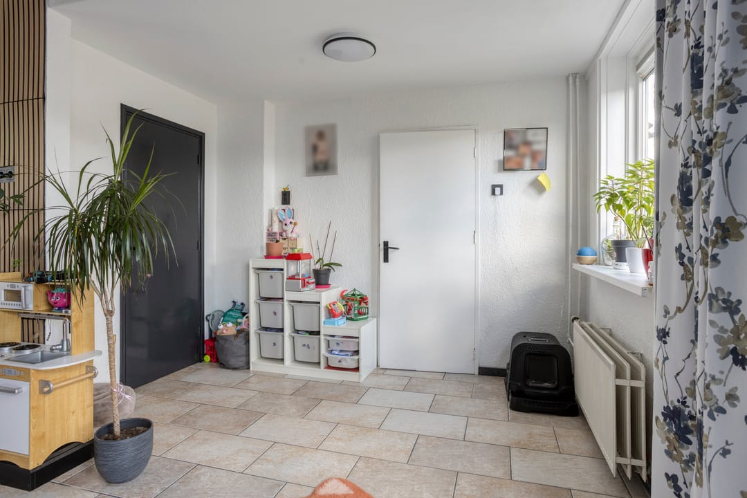 Photo 7 of Van Aerssenstraat 7