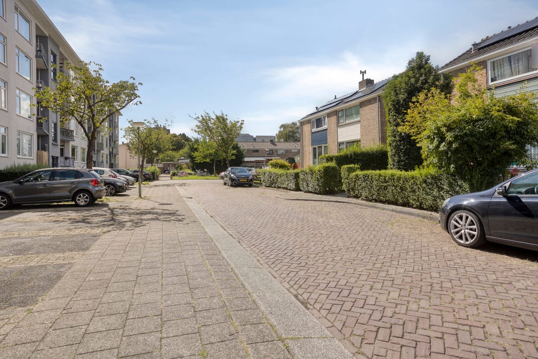 Photo 22 of Van Aerssenstraat 7