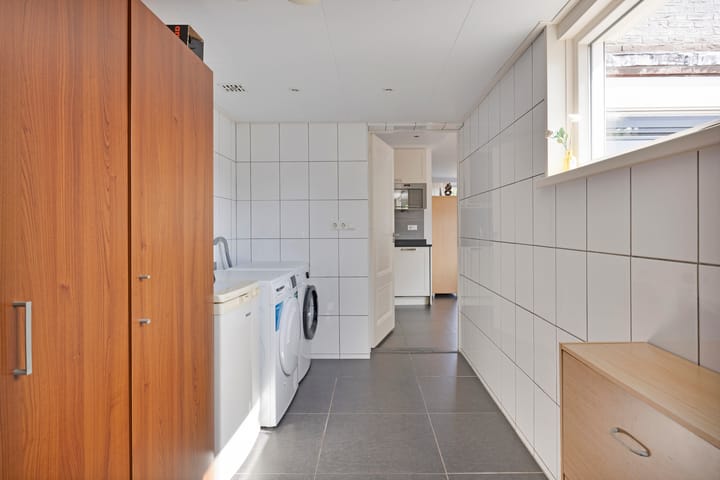 Twee-onder-één-kap te koop: Boutershemstraat 5, Wouw