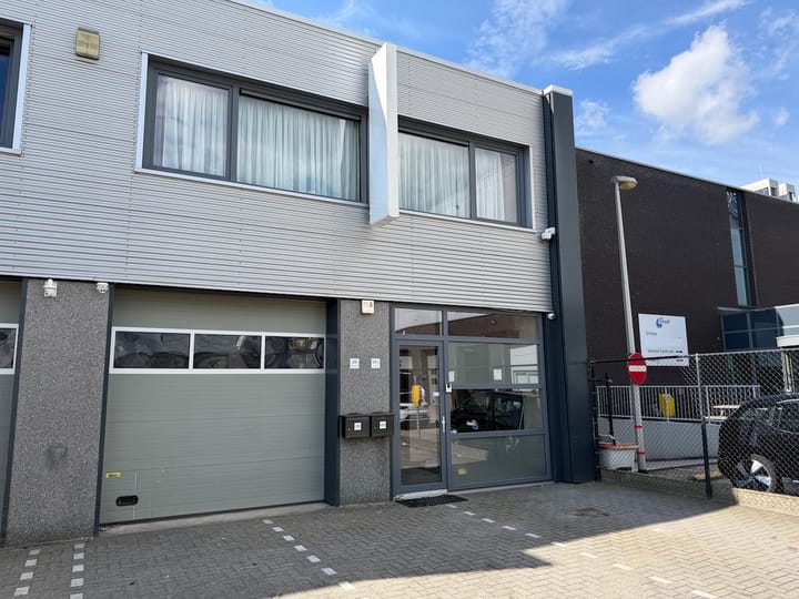 Laan van Waalhaven 128, Den Haag