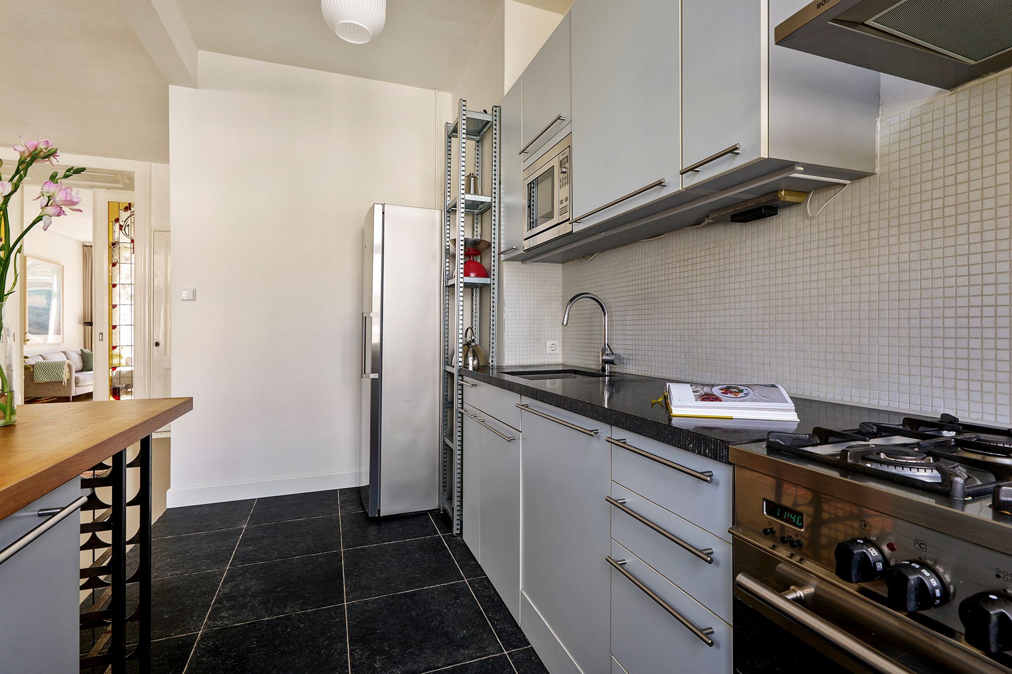 Photo 15 of Zacharias Jansestraat 16-2