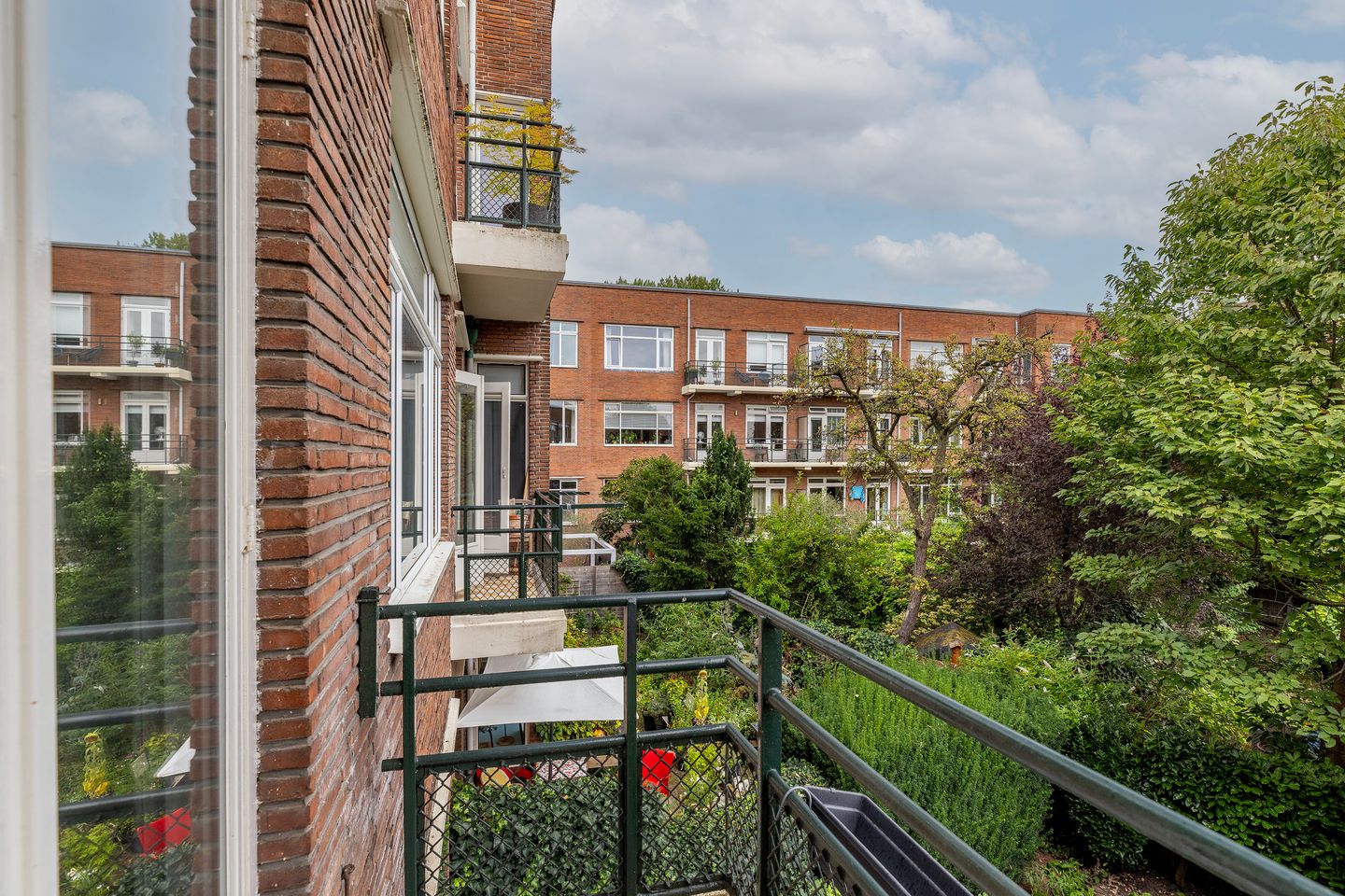 Photo 19 of Nicolaas Ruyschstraat 8-01L