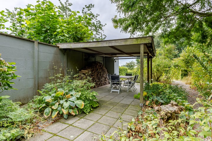 Vrijstaande woning te koop: 't Hou 8, Langezwaag