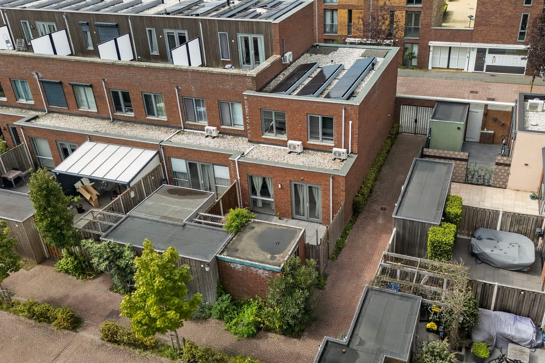 Foto 41 van John Coltranestraat 4