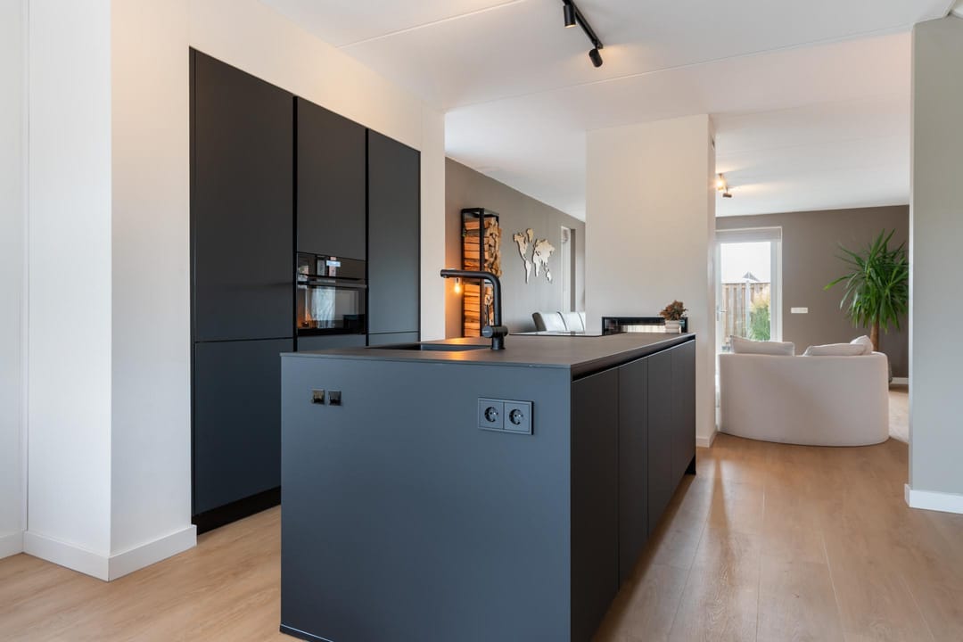 Photo 13 of Mr Martin Alewijnstraat 4